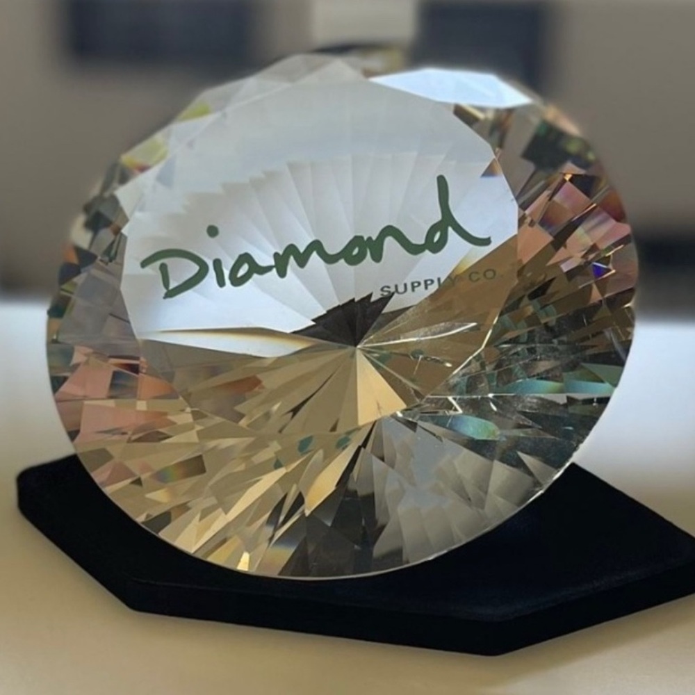 Diamond Supply Company - Crystal Large Paper Weight Brand New In Box Collectible - Picture 3 of 9
